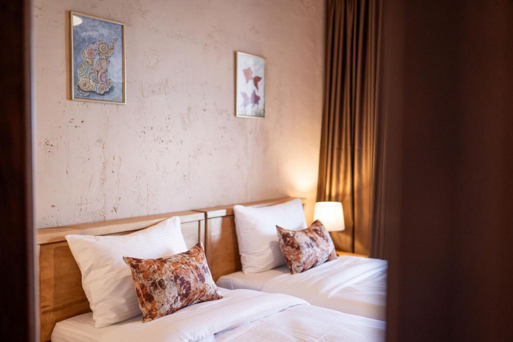 სასტუმრო \