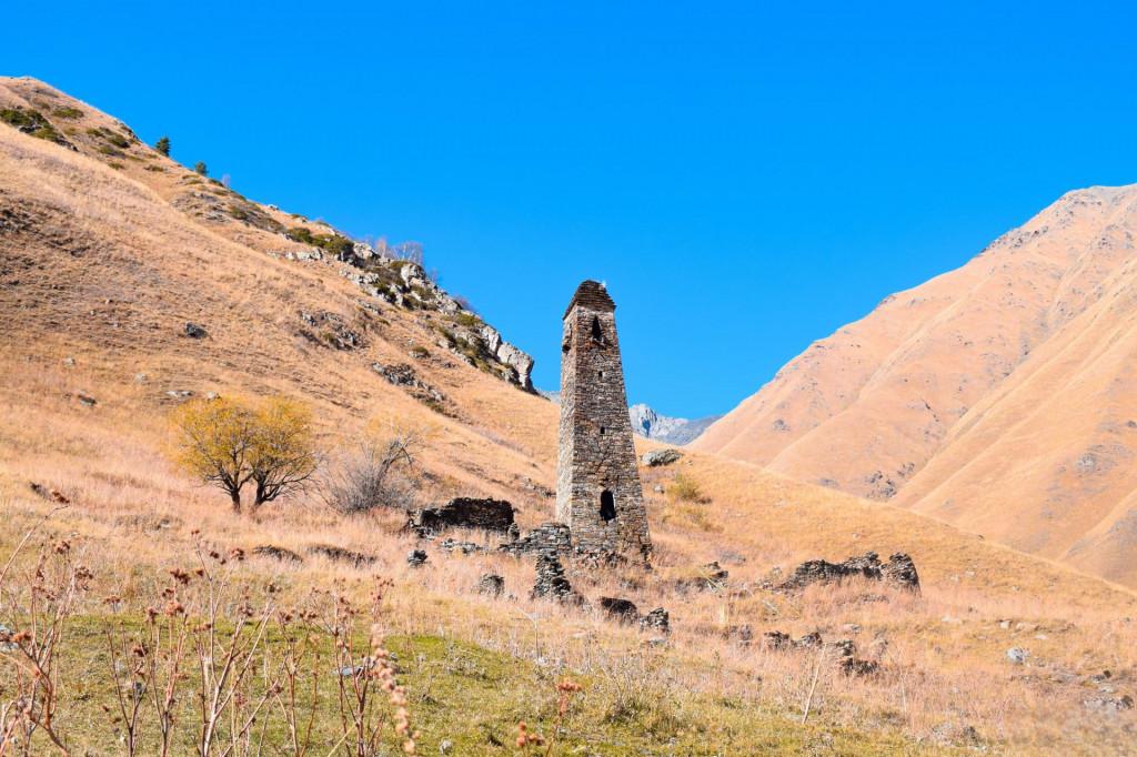 ხარათ ციხე (ახიელის ცისკარაულების კოშკი)