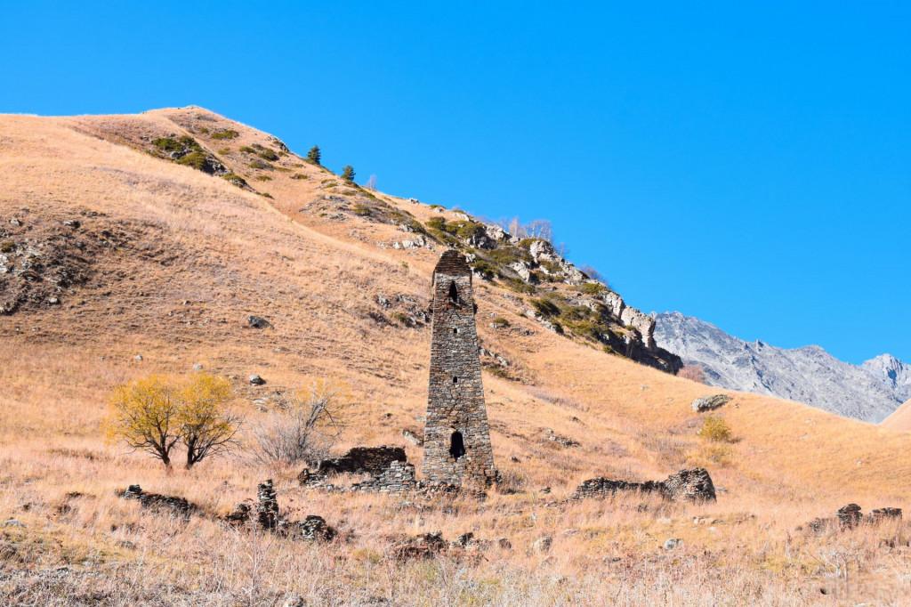 ხარათ ციხე (ახიელის ცისკარაულების კოშკი)