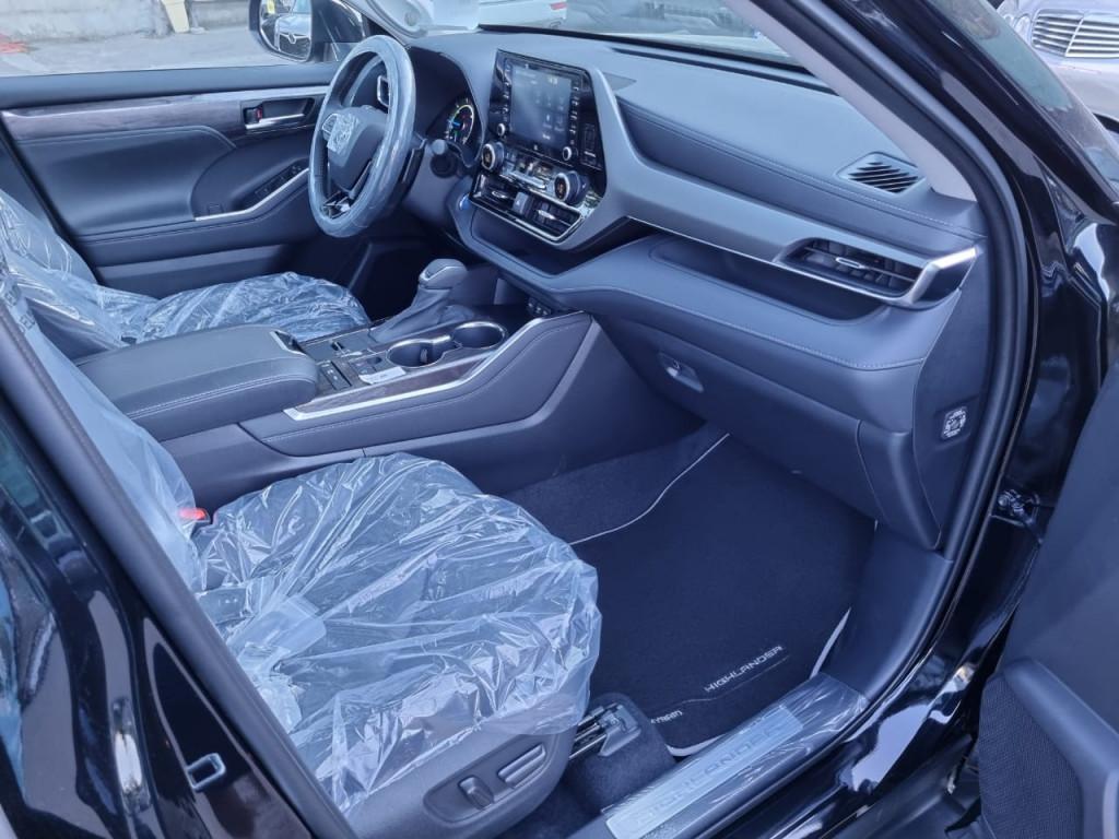 DAD1FE94-6566-4BB1-9C2F-E58273FA