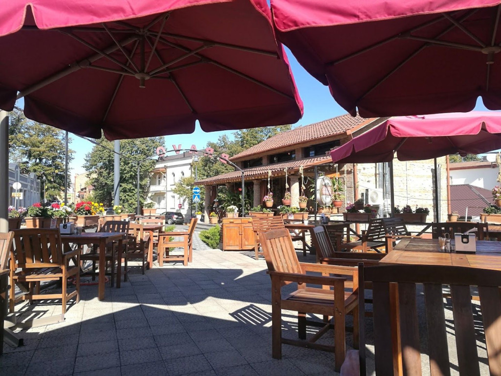 Bravo’s outdoor tables beneath parasols