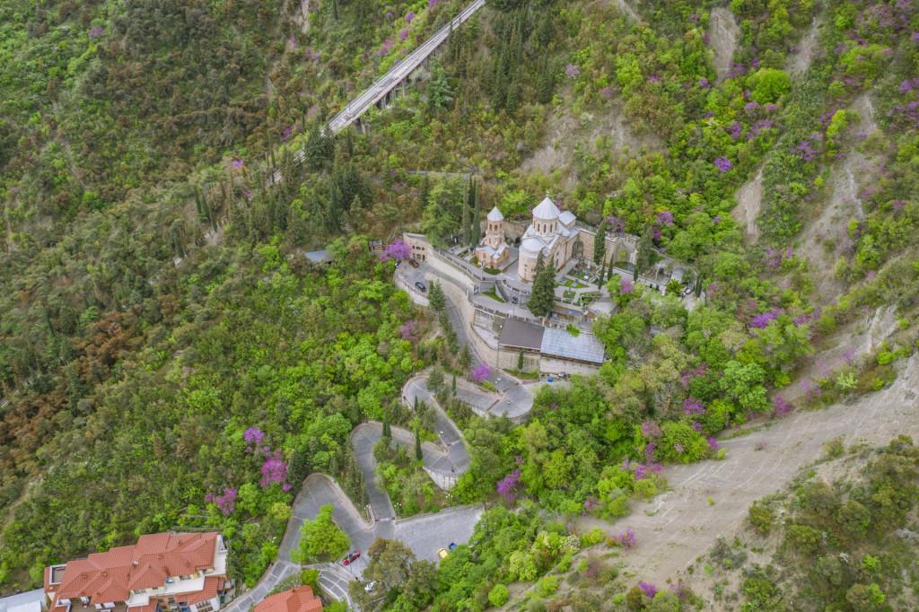 Mamadaviti, Father\'s David church, Mtatsminda pantheon