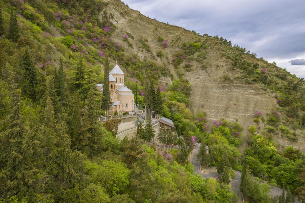 Mamadaviti, Father\'s David church, Mtatsminda pantheon