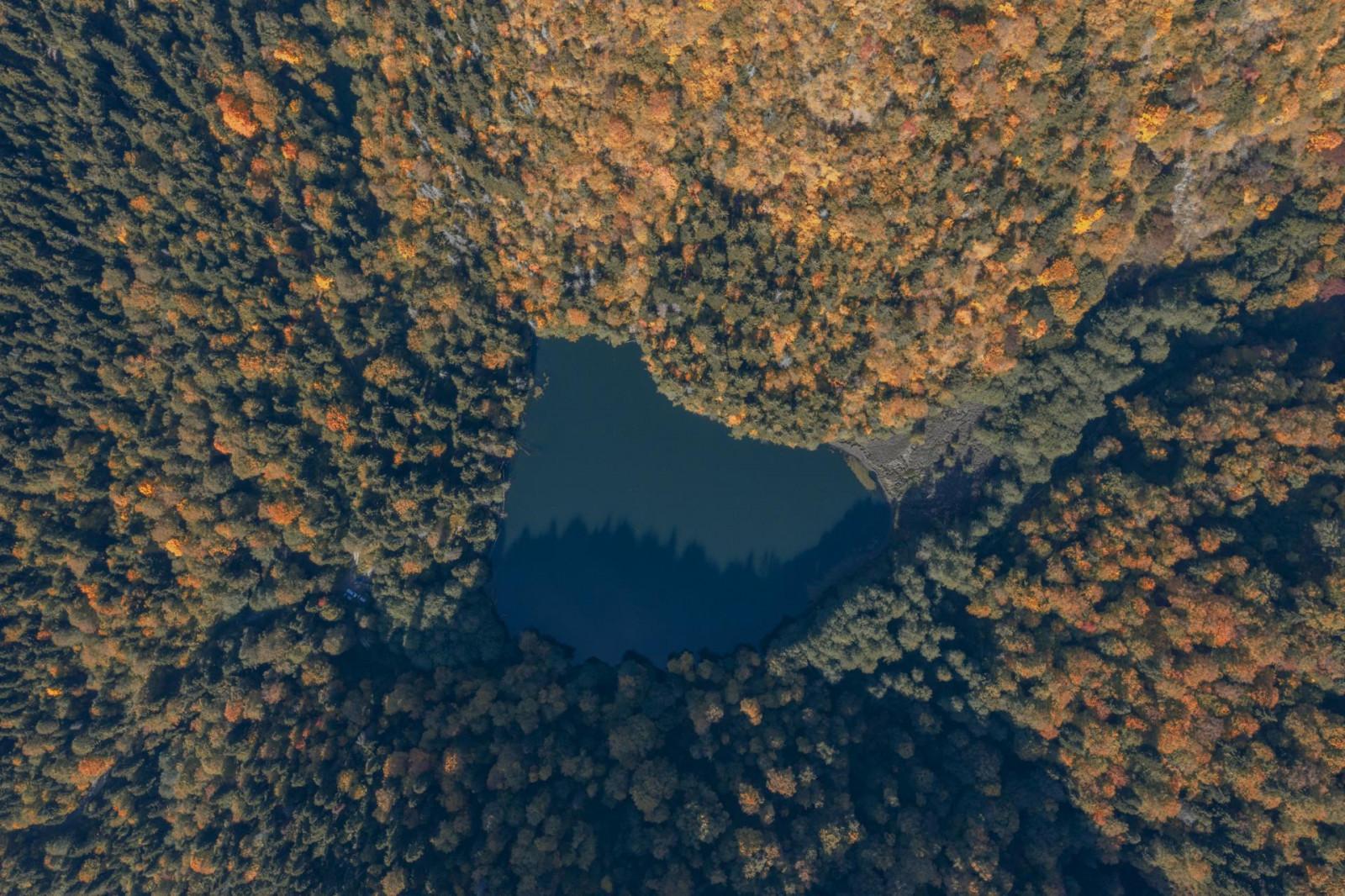 Bateti Lake, Dzama Gorge, fall, autumn, ტბა Озеро Батети