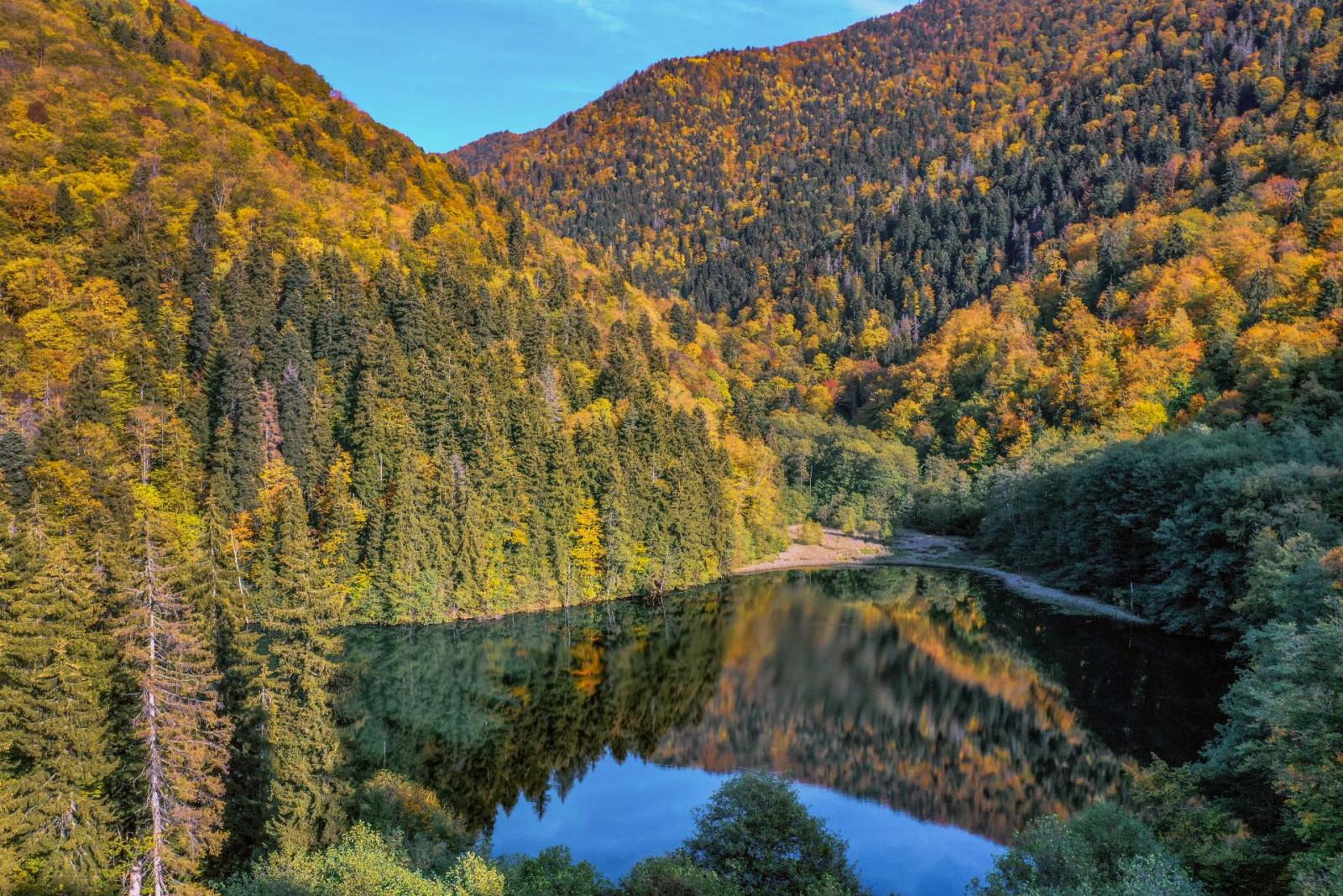 Bateti Lake, Dzama Gorge, fall, autumn, ტბა Озеро Батети