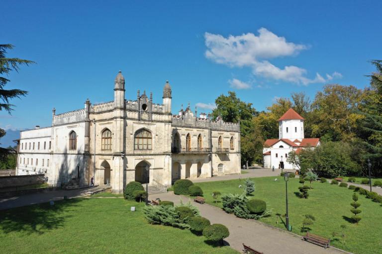 დადიანების სასახლე - palace of Dadiani