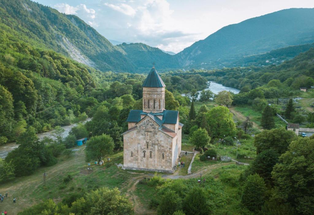 ბარაკონის ღვთისმშობლის ეკლესია, რაჭა - Barakoni church, Racha