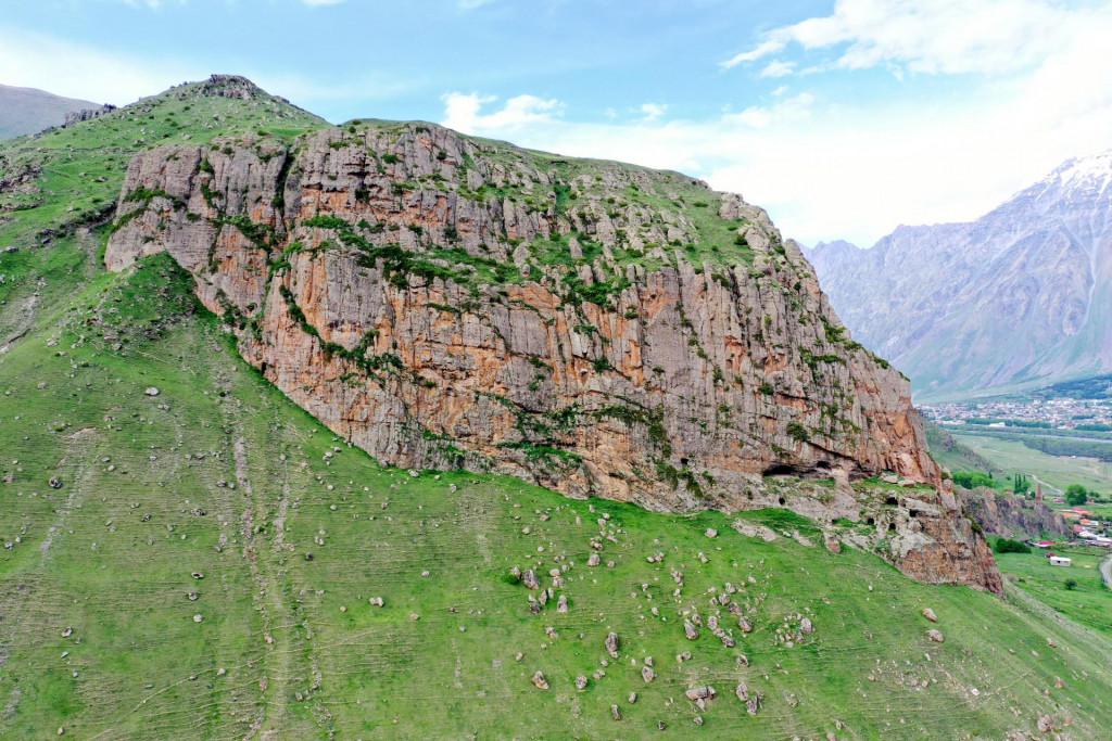საცოცი კლდე არშაში