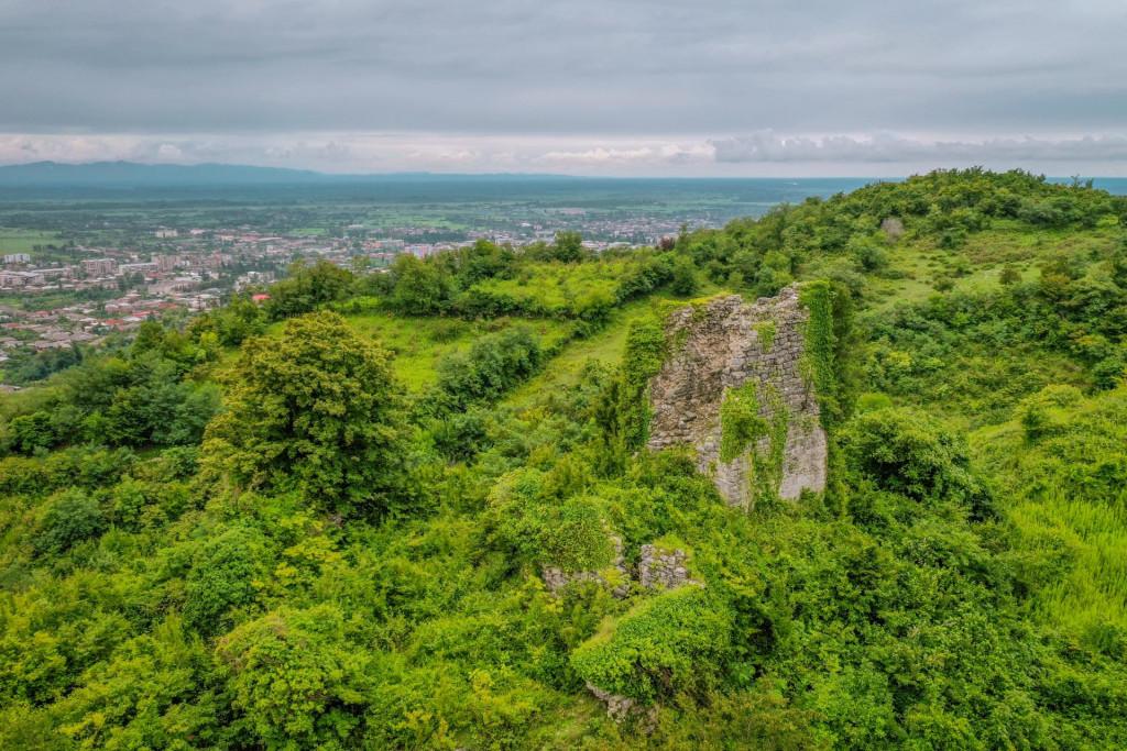 საკალანდარიშვილო ციხე, Castle