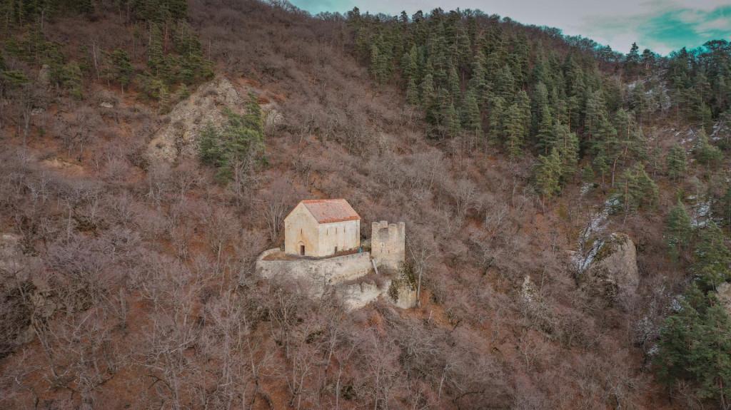 ამლივის (ამლევი) კომპლექსი - Amlevi Church and fortress