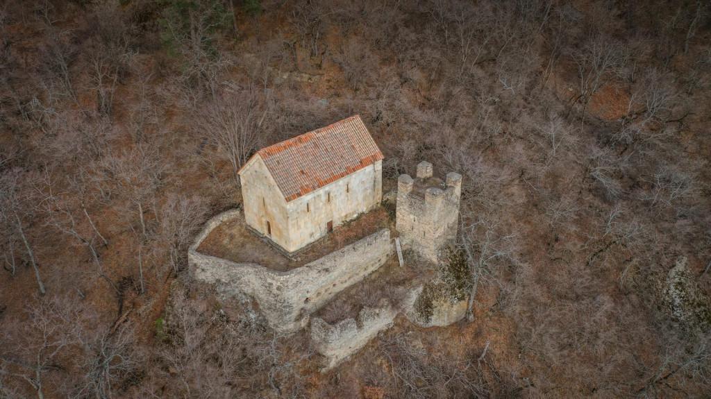 ამლივის (ამლევი) კომპლექსი - Amlevi Church and fortress
