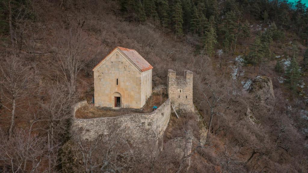 ამლივის (ამლევი) კომპლექსი - Amlevi Church and fortress