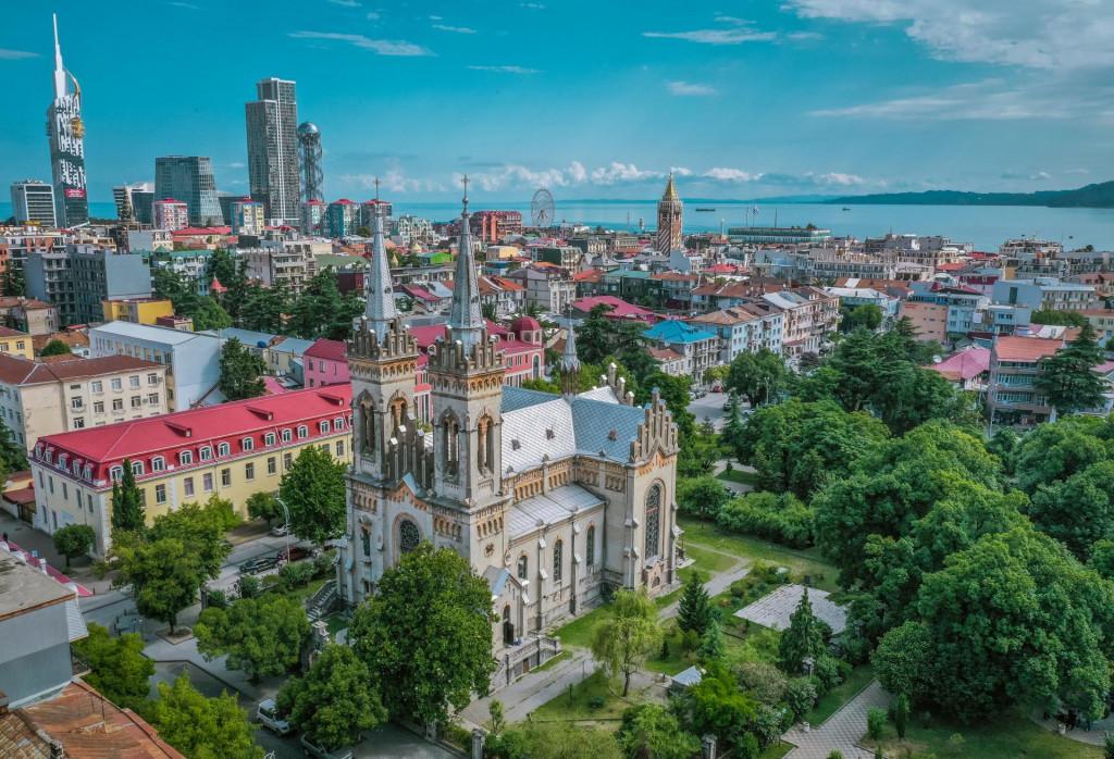 ღვთისმშობლის შობის სახელობის საკათედრო ტაძარი, ბათუმი - Holy Mother Virgin Nativity Cathedral, Batumi