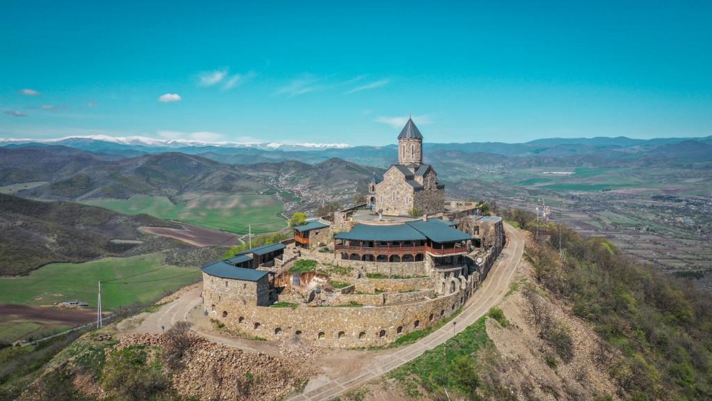 წმინდა პეტრე – პავლეს ეკლესია - St. Petre - Pavle Church