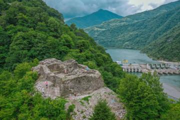 გვარას ციხე, მაჭახელას ეროვნული პარკი - Gvara Fortress, Machakhela National Park