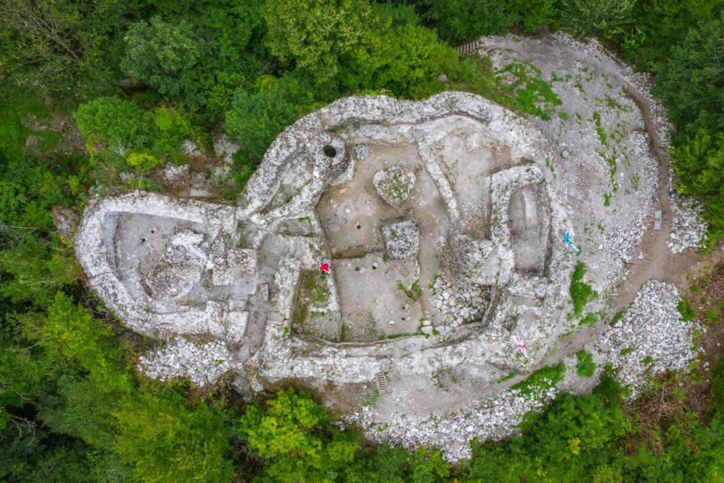 გვარას ციხე, მაჭახელას ეროვნული პარკი - Gvara Fortress, Machakhela National Park