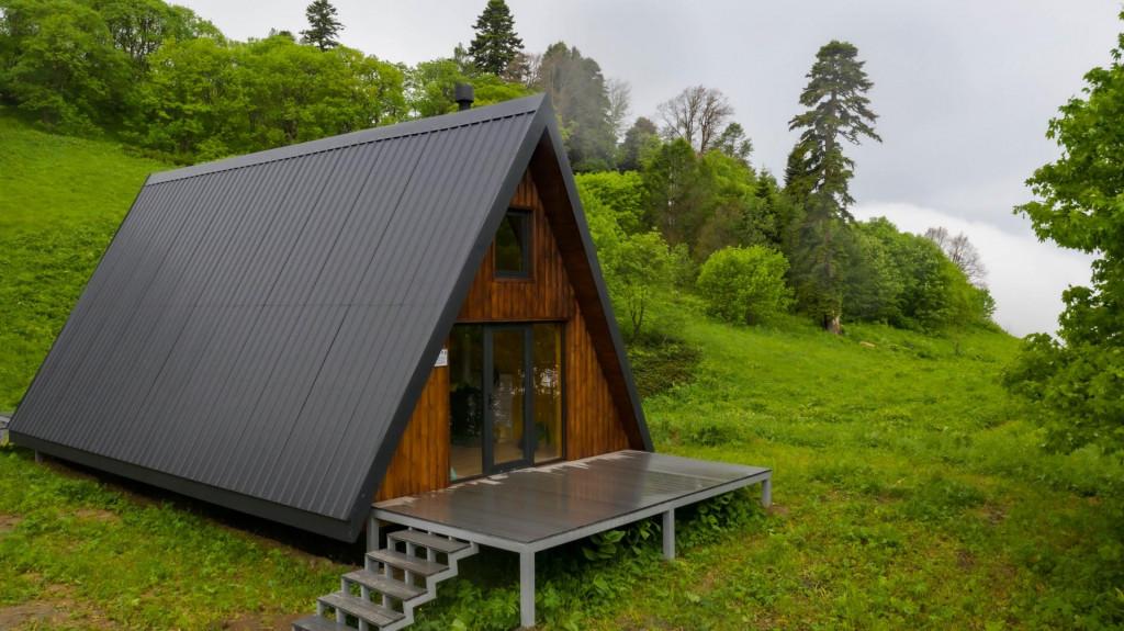 შუანოს ტურისტული თავშესაფარი