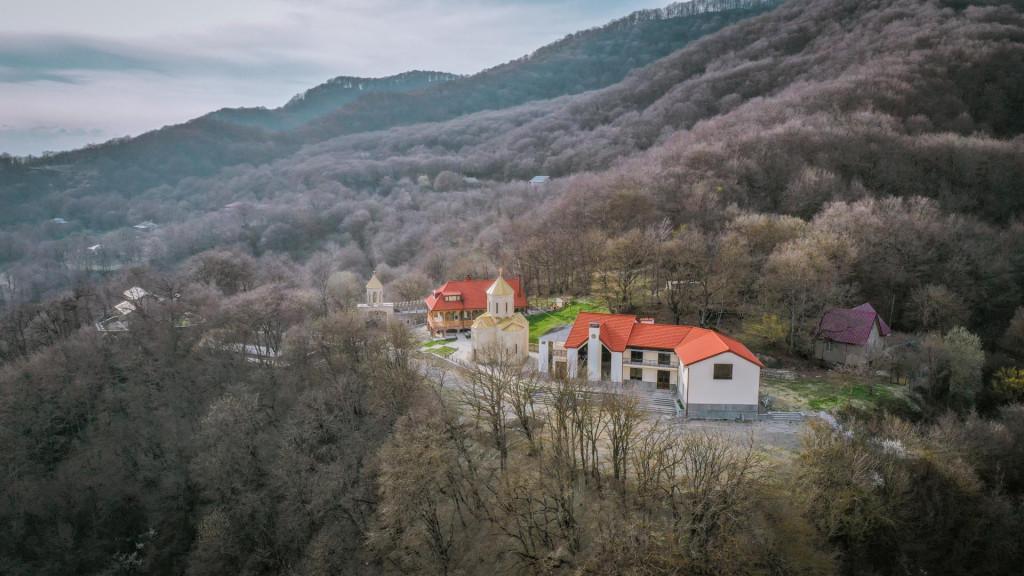 წმინდა ილია მართლის ეკლესია, ცხვარიჭამია - Saint Ilia the Righteous Church, Tskhvarichamia