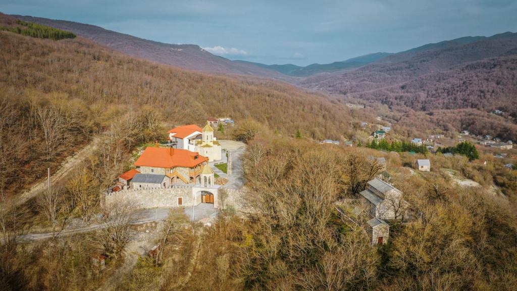 წმინდა ილია მართლის ეკლესია, ცხვარიჭამია - Saint Ilia the Righteous Church, Tskhvarichamia