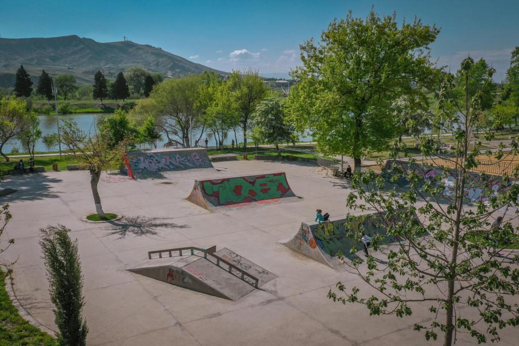 რუსთავის პარკი - Rustavi park