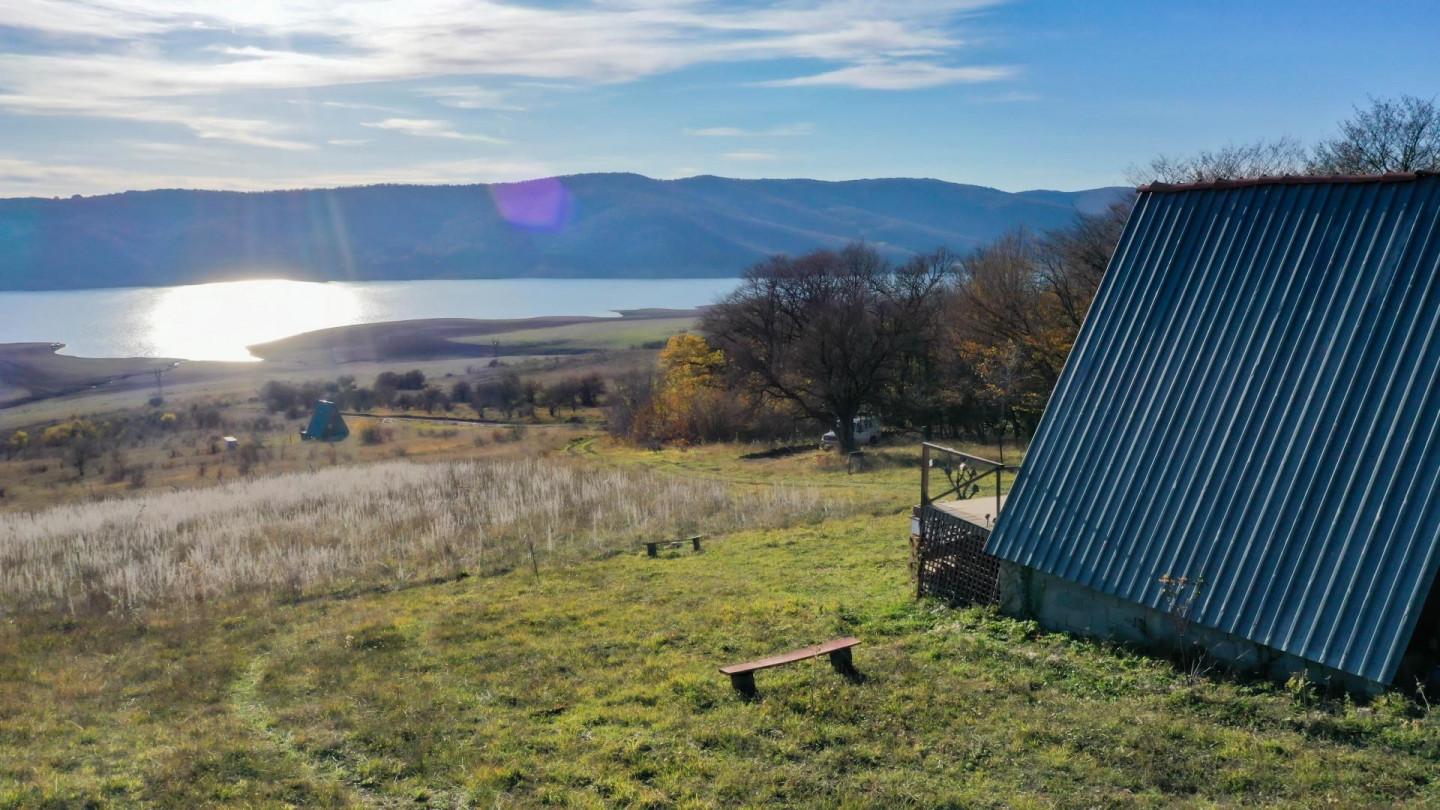 მარწყვის ქოხი