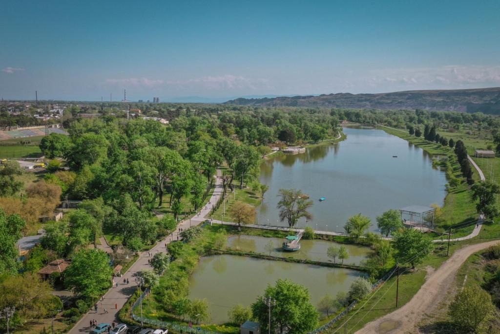 რუსთავის პარკი - Rustavi park