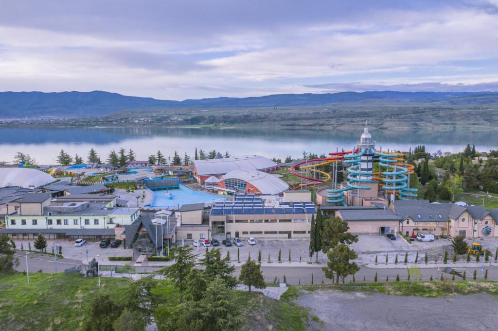 Gino Paradise Aqua park, ჯინო ფერედაისი