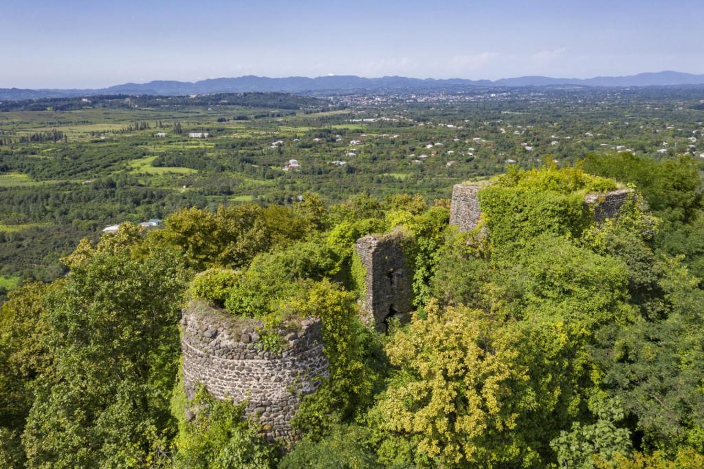 ლიხაურის ციხე Likhauri Fortress