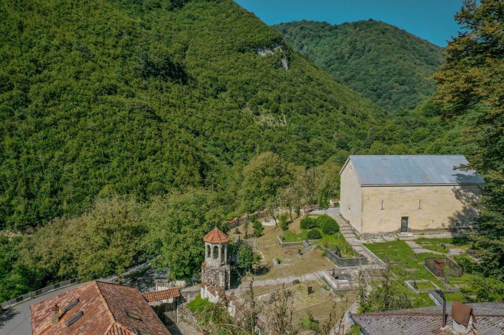 ბალდის ღვთისმშობლის სახელობის ეკლესია და მამათა მონასტერი, balda church, monastery