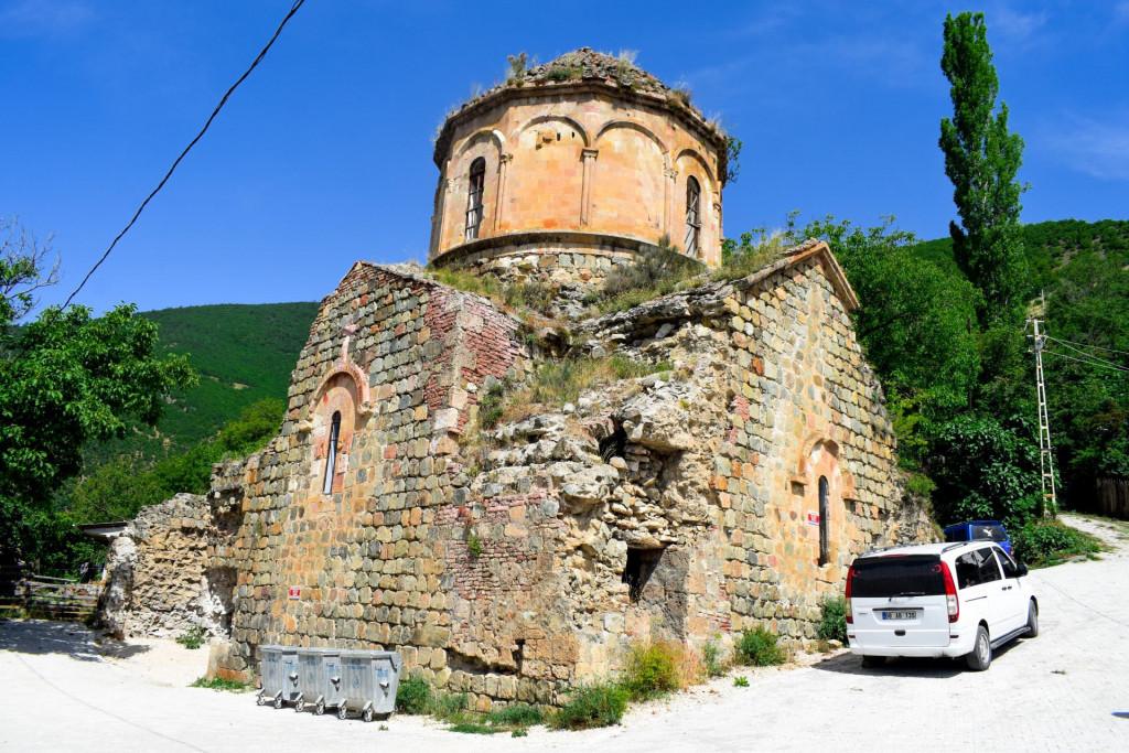 დოლისყანის ტაძარი