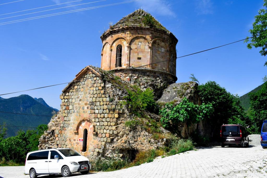 დოლისყანის ტაძარი