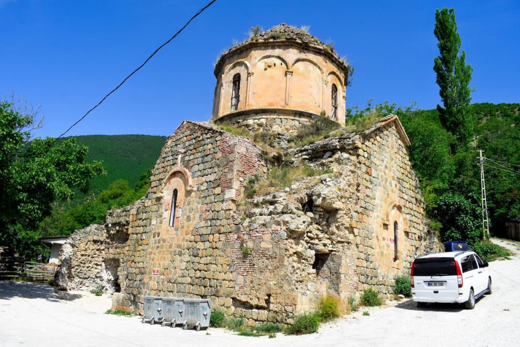 დოლისყანის ტაძარი