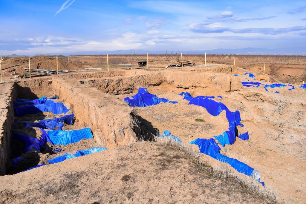 გადაჭრილი გორა