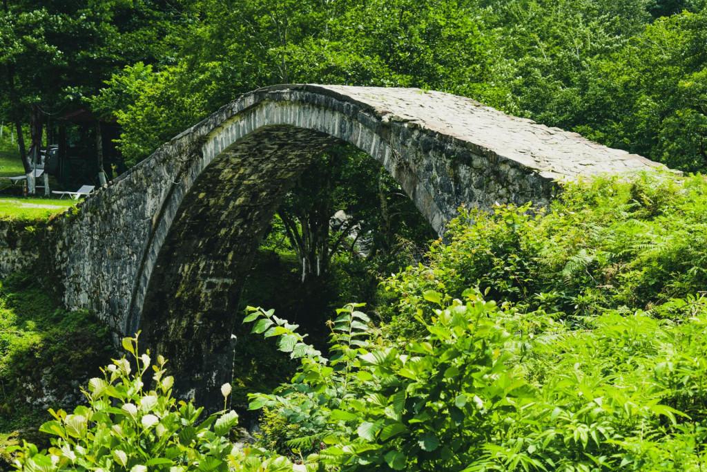 ტყემაკარავის შუა საუკუნეების (თამარის) ქვის ხიდი