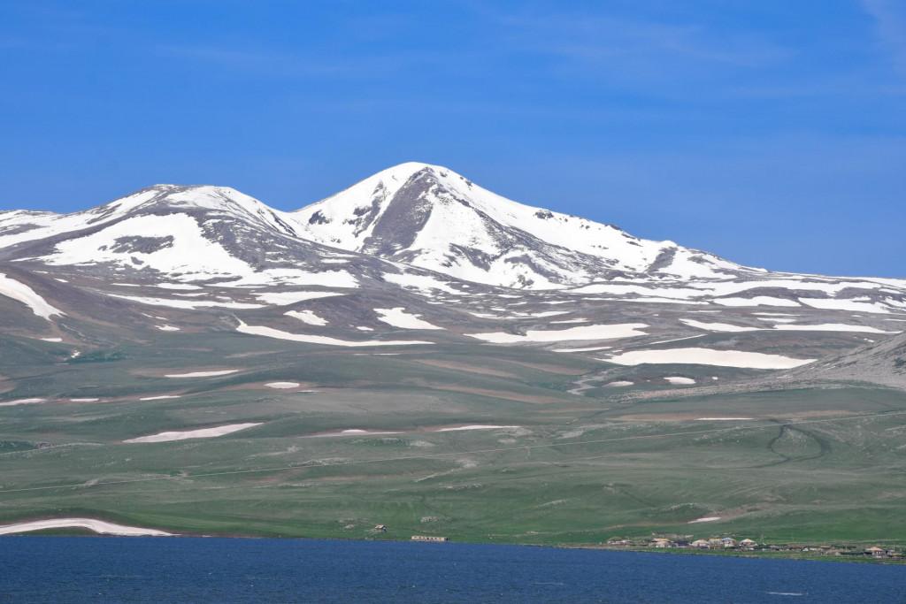 ფარავანის ტბა