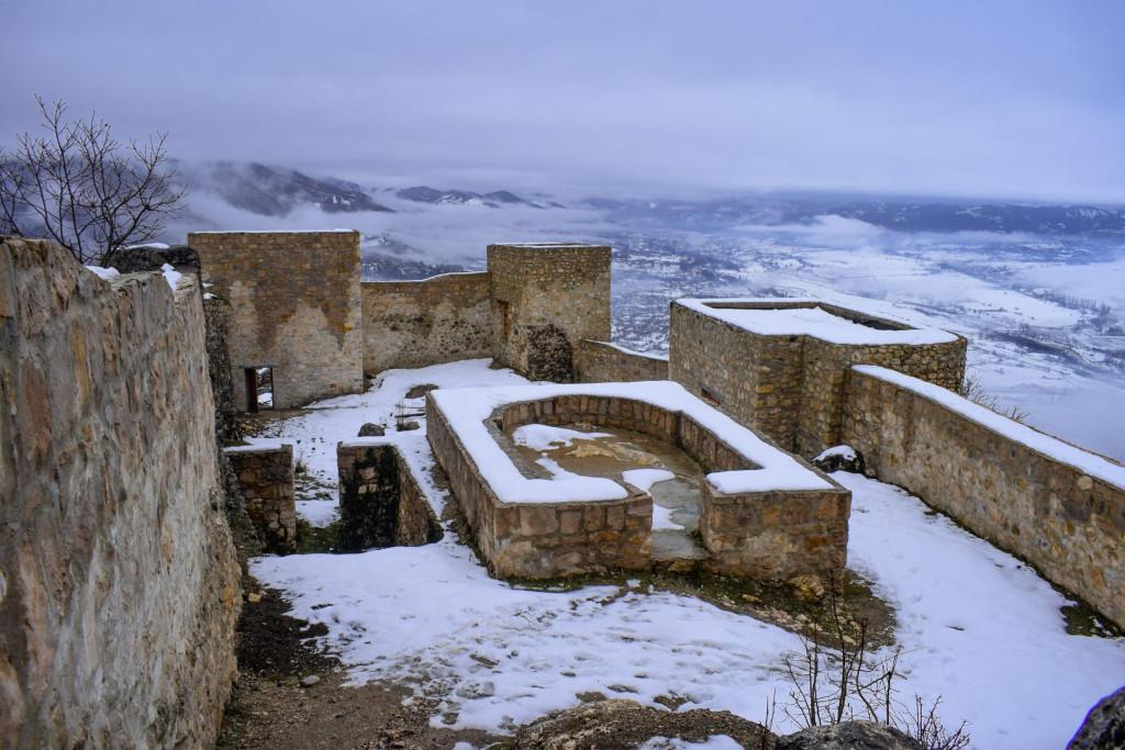 მოდინახეს ციხე