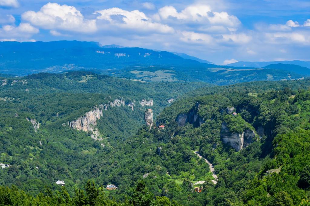 კაცხის სვეტი