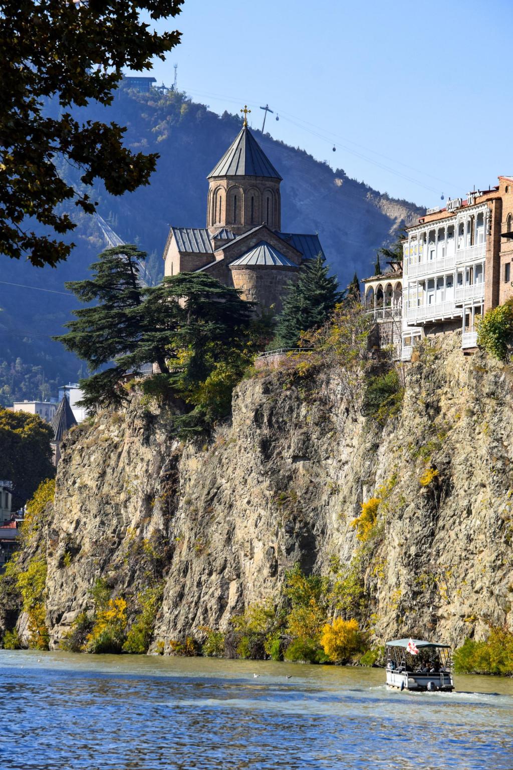 მეტეხის ღვთისმშობლის შობის სახელობის ტაძარი