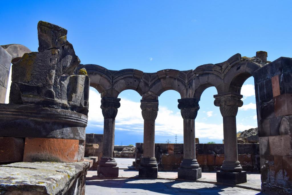 ზვართნოცის ტაძარი