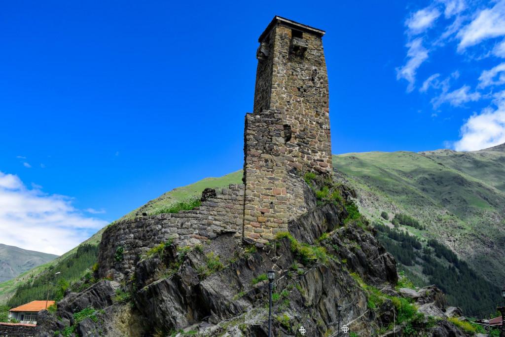 სნოს ციხე (ღუდუშაურის ციხე)