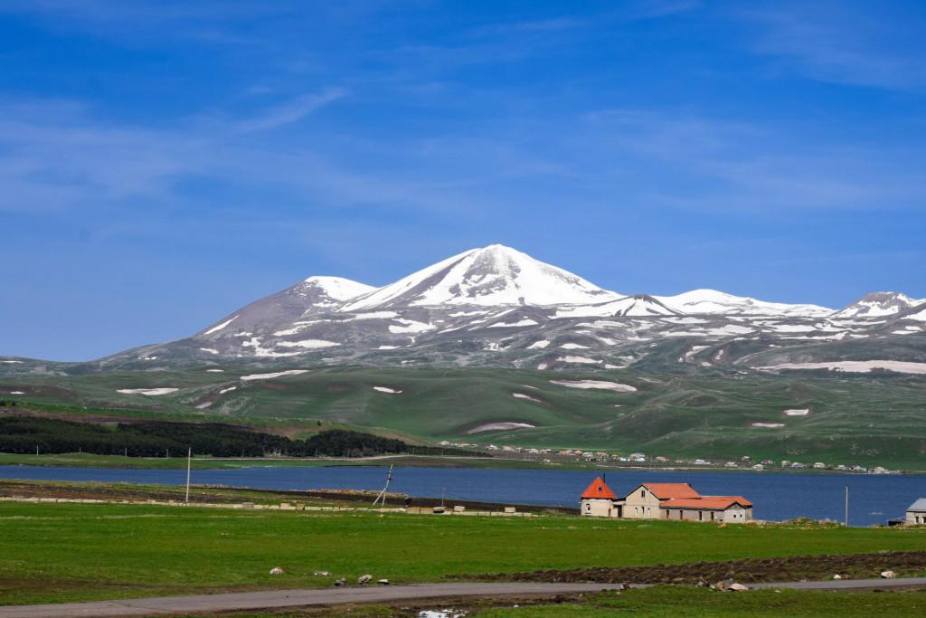 ფარავანის ტბა