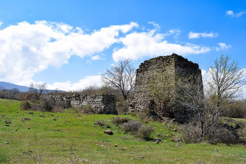 ვარდისუბნის საცხოვრებელი კომპლექსის კოშკი