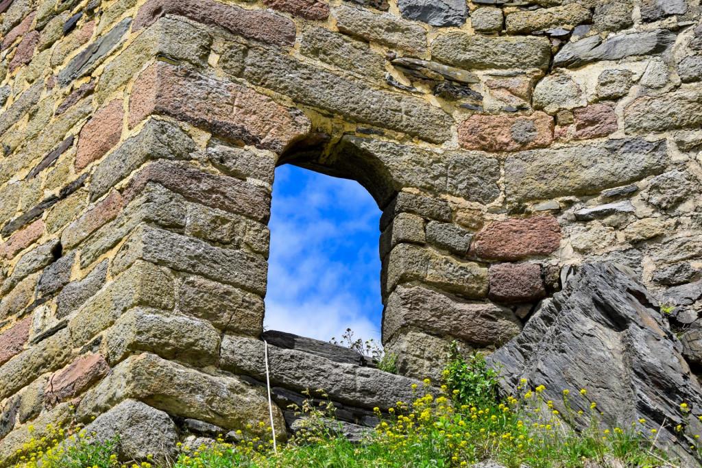 სნოს ციხე (ღუდუშაურის ციხე)