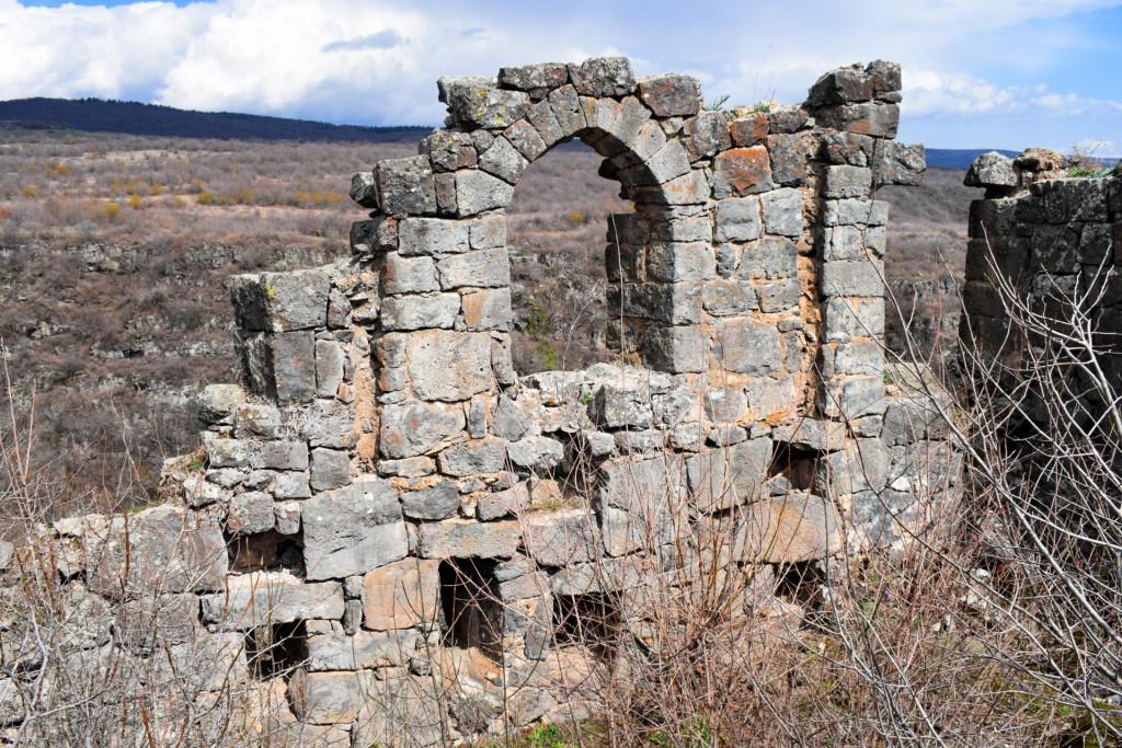 სამშვილდის ნაქალაქარის ჩრდილო აღმოსავლეთით მდებარე სასახლე