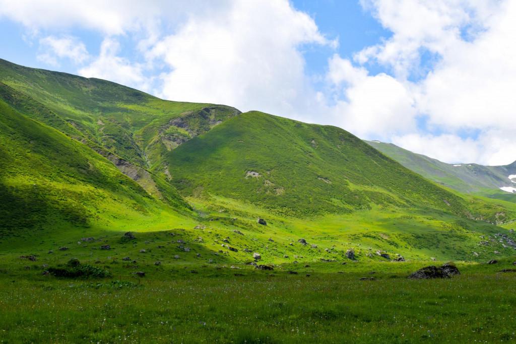 აბუდელაურის ფერადი ტბები