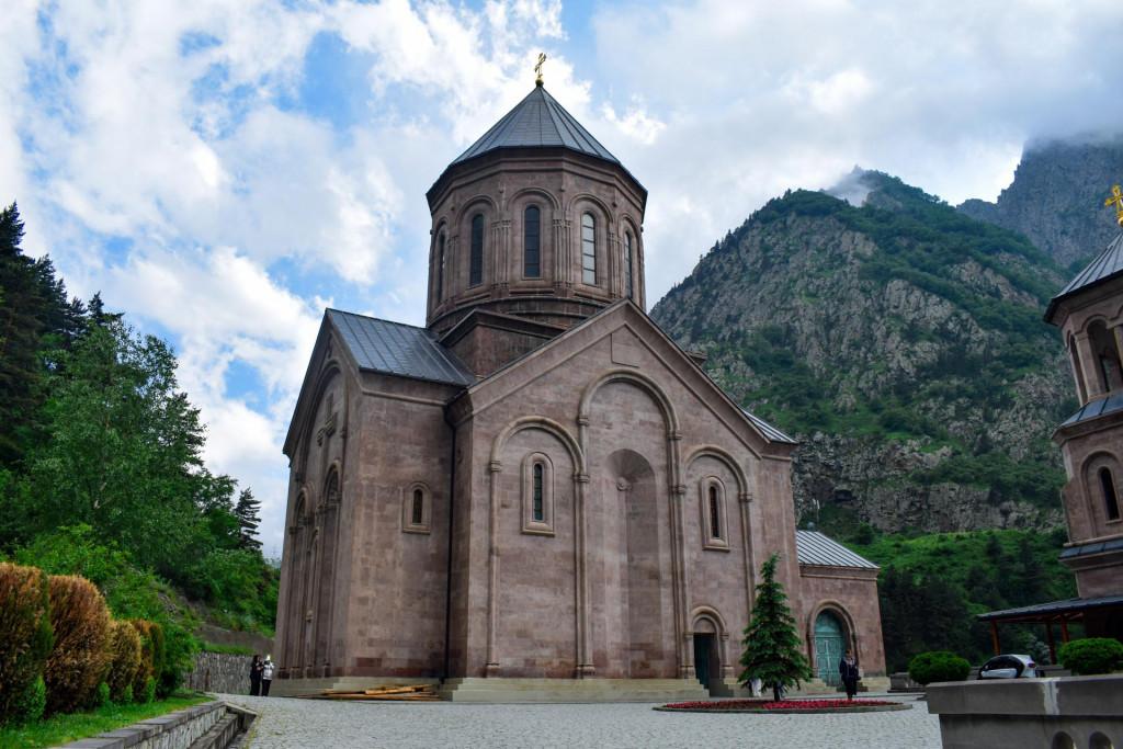 დარიალის სამონასტრო კომპლექსი
