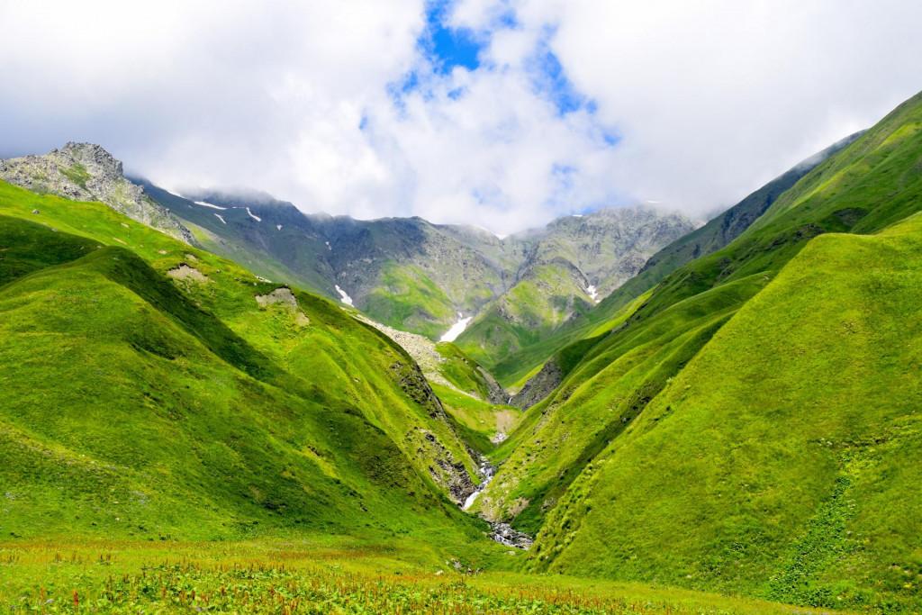აბუდელაურის ფერადი ტბები