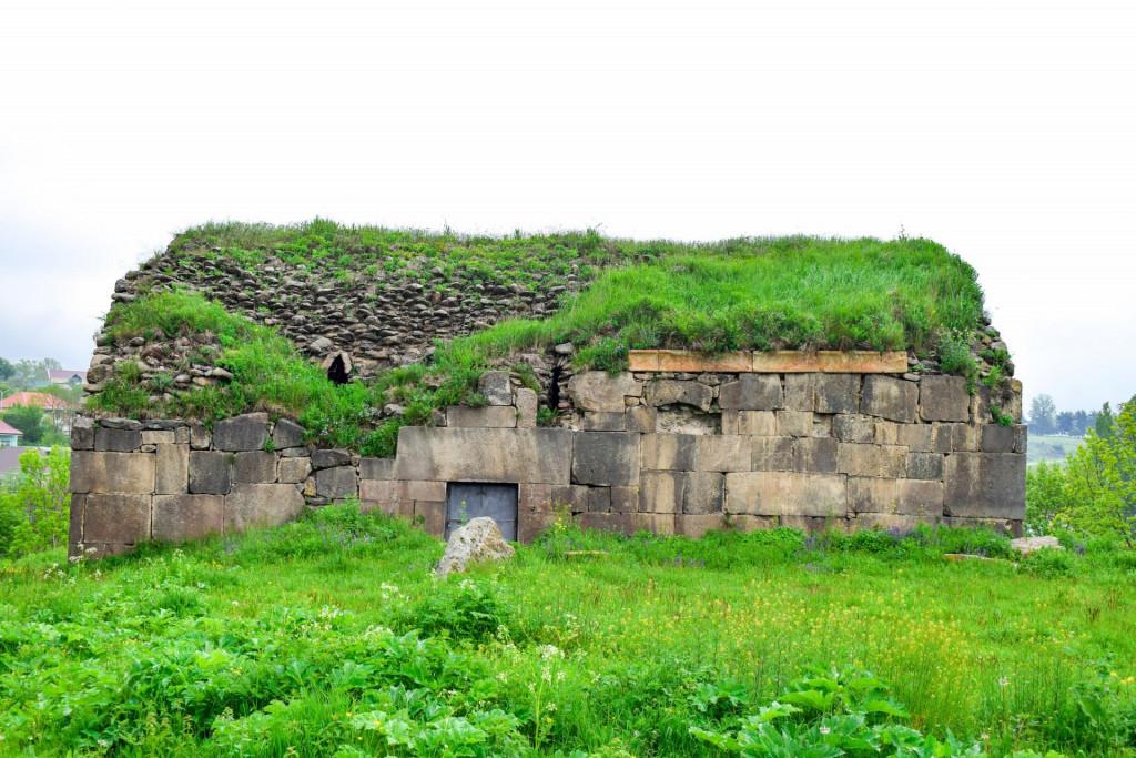 ზემო ყარაბულაღის (შავწყაროს) ეკლესია