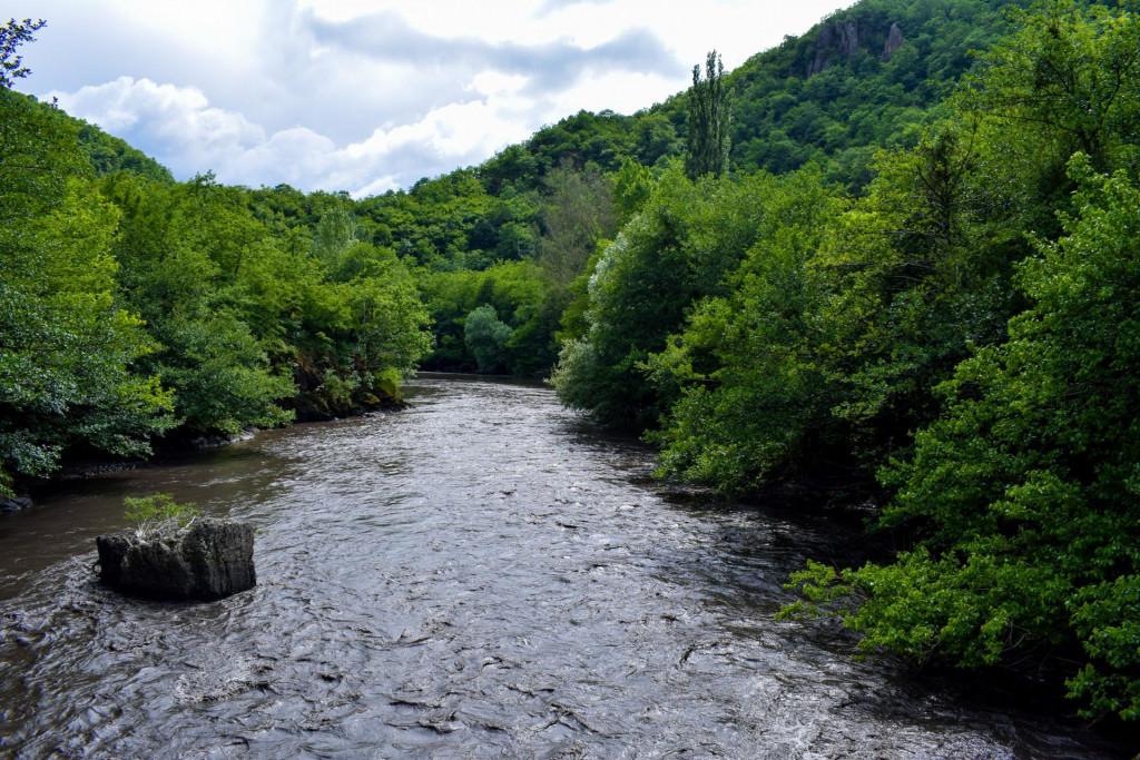 ნავარძეთის (თირის) ბონდის ხიდი