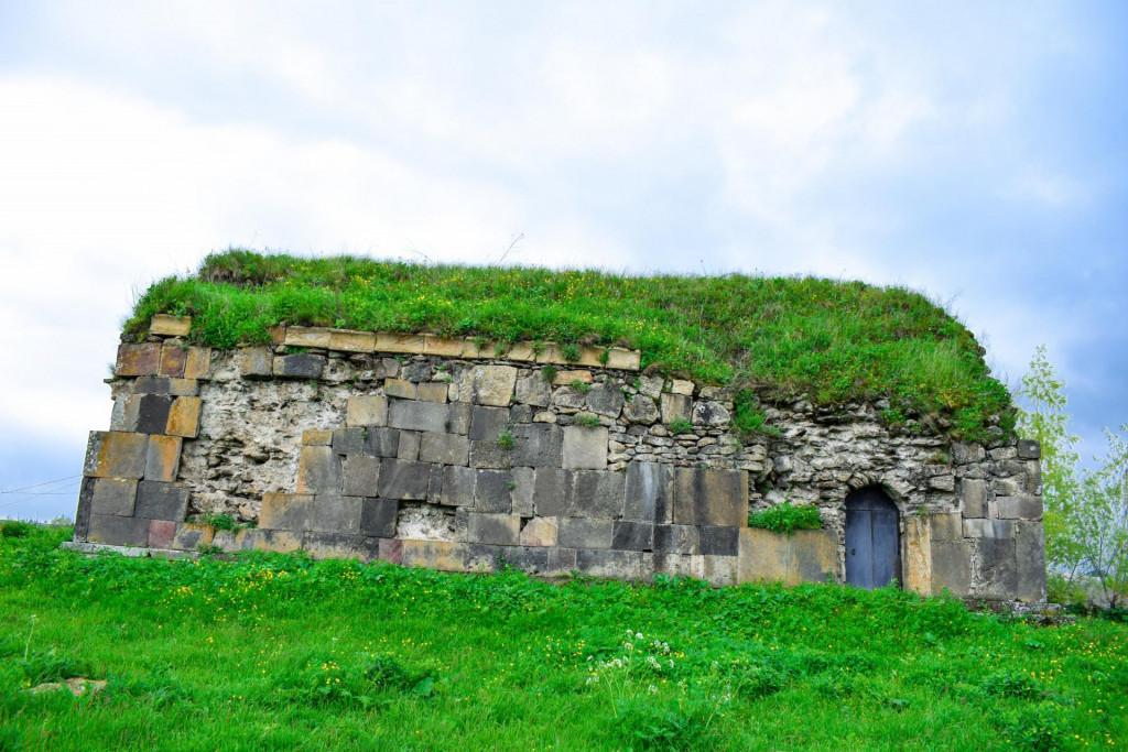 ზემო ყარაბულაღის (შავწყაროს) ეკლესია
